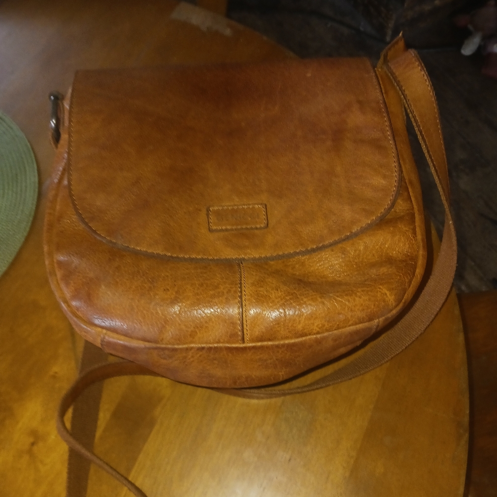 GENICCI Leather Purse